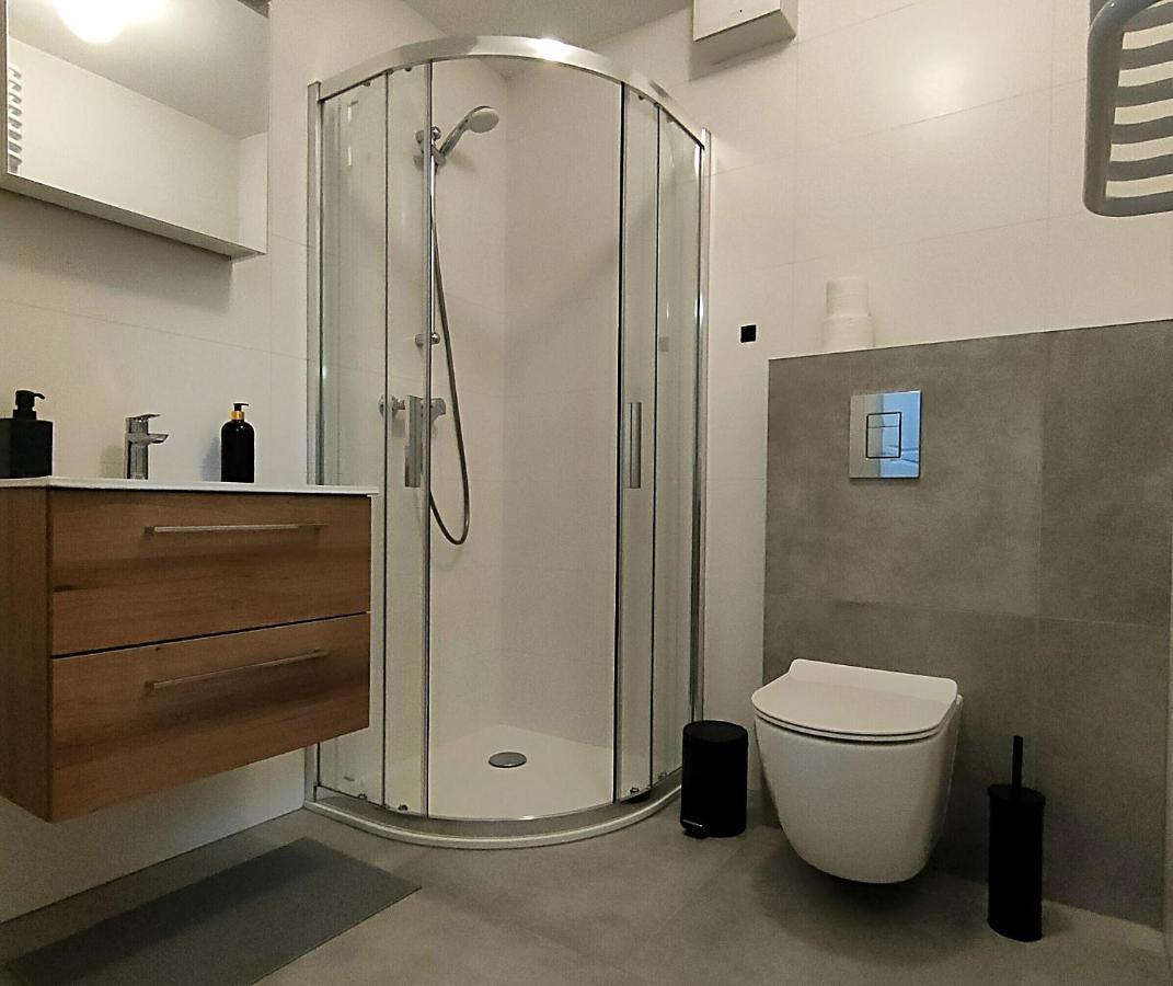 Hugo Vip Apartments Krasków Εξωτερικό φωτογραφία