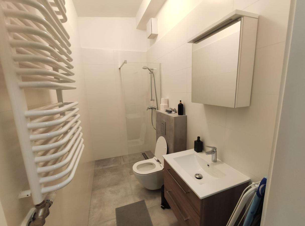 Hugo Vip Apartments Krasków Εξωτερικό φωτογραφία